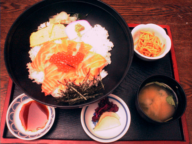 サーモン・いくら丼